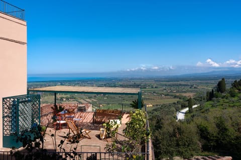 Day, Natural landscape, View (from property/room), Balcony/Terrace