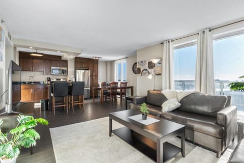 Superb 2 bedroom downtown with river view Condominio in Saskatoon
