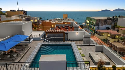 View (from property/room), Balcony/Terrace, Pool view, Sea view, Swimming pool, Swimming pool