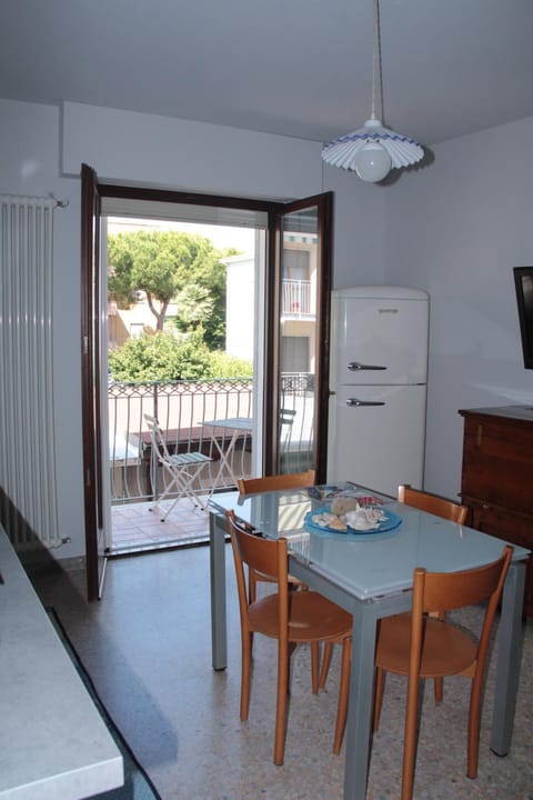 Balcony/Terrace, Dining area