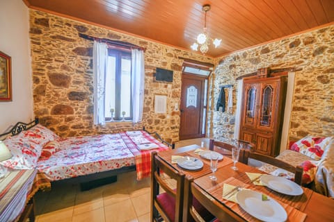 Stone house for relaxation in Elos House in Crete