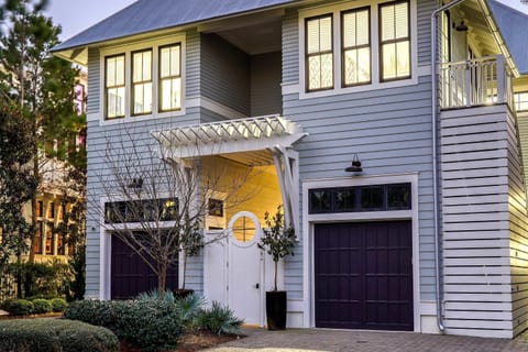 The Gold Standard House in Seaside