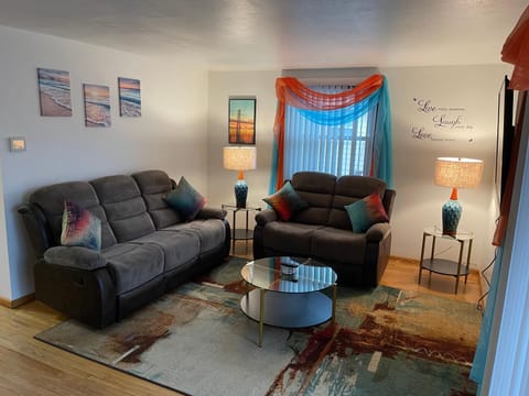 Elite Casa Collection -free wine, coffee, Wi-Fi, parking Apartment in Milwaukee