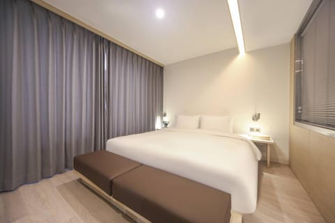 Hound Hotel Songjeong Hotel in Busan