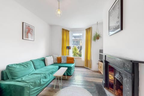 Enchanting 3 bedroom house with garden in Leyton House in London Borough of Hackney