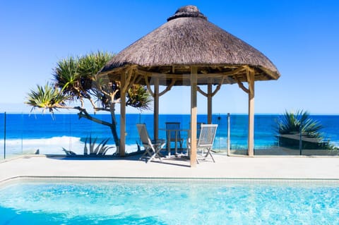 Dining area, Sea view, Swimming pool