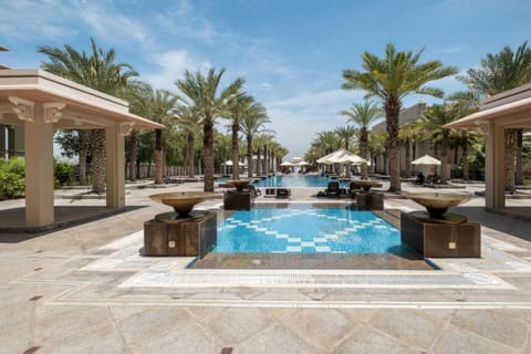 Pool view, Swimming pool, sunbed