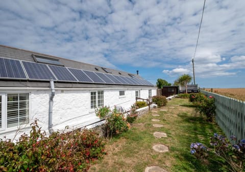 Flora Belle Cottage House in Sennen