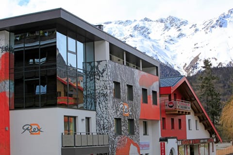 Property building, Neighbourhood