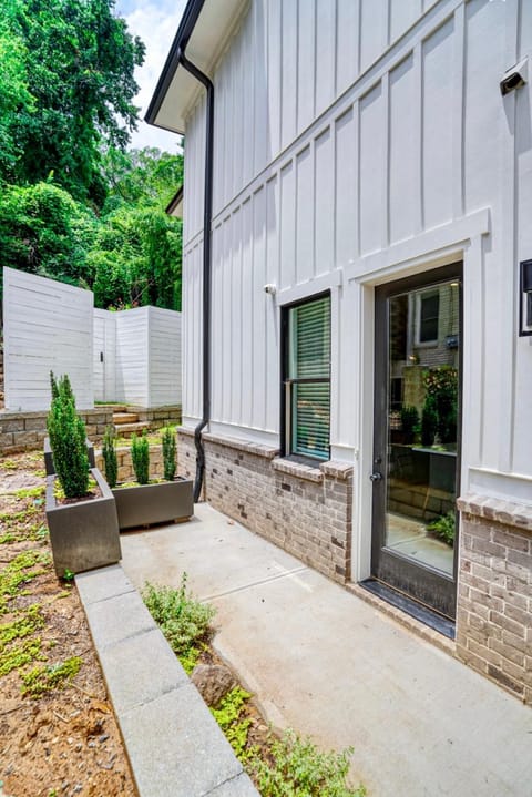 Property building, Garden, Garden view