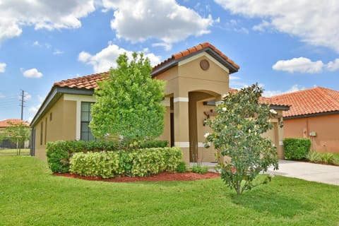 Rose End Villa G House in Loughman