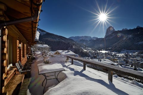 Patio, Winter, Winter, Balcony/Terrace, Mountain view