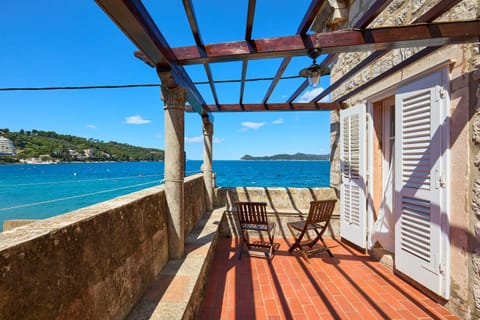 Natural landscape, View (from property/room), Balcony/Terrace, Sea view