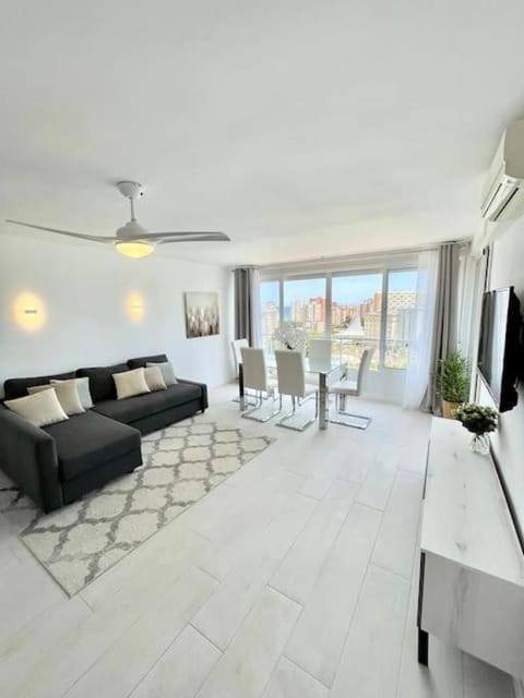 Apartamento familiar en Playa de San Juan Condominio in Sant Joan d'Alacant