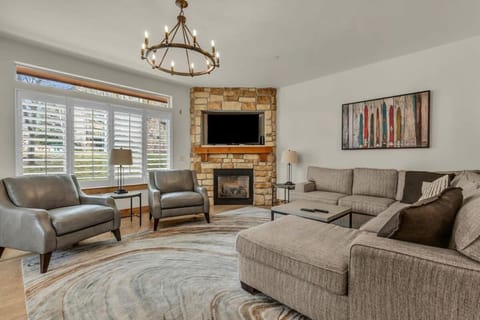 5BR Townhome by Olympic Park Maison in Summit Park