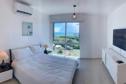 Playa Blanca Penthouse with Breathtaking Ocean Views - King Bed Condo in Rio Hato