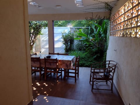 Suite Hanaki com microondas e frigobar Bed and Breakfast in Caraguatatuba