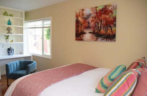 Silicon Valley Near Stanford Relax 1- Bedroom Bed and Breakfast in Menlo Park