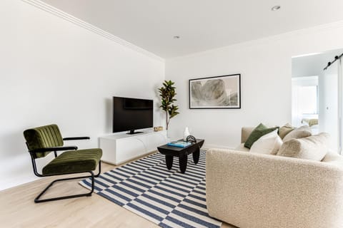 Kahlo Bondi - Luxury Escape - 2 Bedroom Furnished Apartments Apartment in Sydney