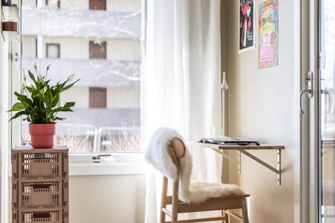 Scandinavian apartment with 2 bedrooms and terrasse - close to Storo Storsenter and all public transport Appartamento in Oslo