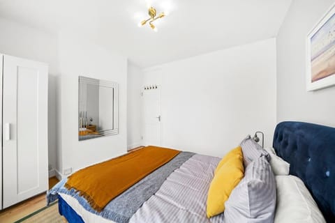 Bright 2 Bed Perfect Central Hub Apartment in London Borough of Hackney