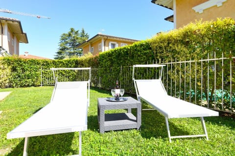 Patio, Garden, Garden view