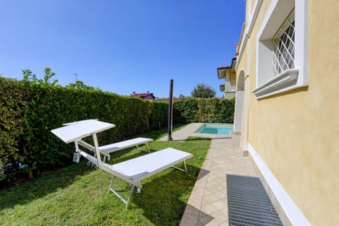 Patio, Garden, Garden view