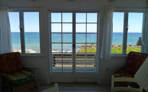 Summerhouse At The Beach House in Zealand