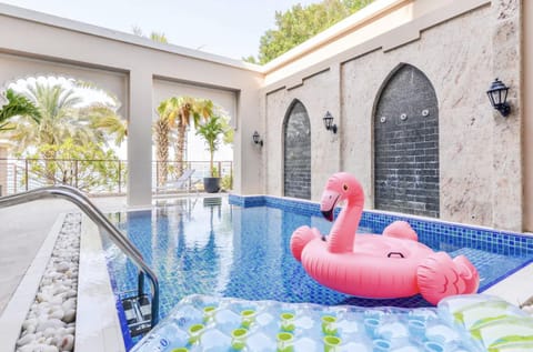 6 Bedroom Villa with Private Beach and Pool Villa in Dubai
