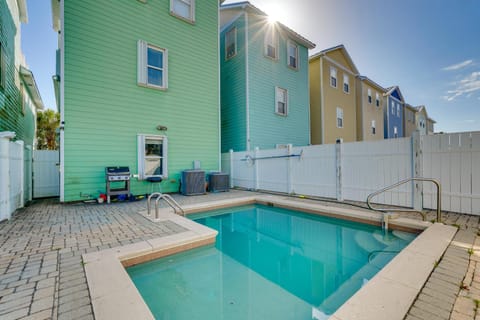 Panama City Beach Home with Pool, Deck and Ocean Views Haus in Lower Grand Lagoon