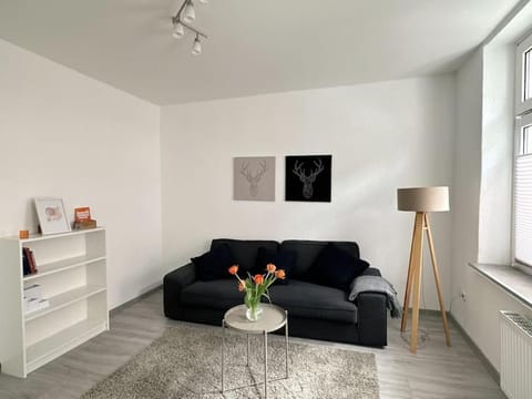 Möblierte EG- Wohnung zentral in Herne mit Parkplatz,WLAN und Netflix Appartamento in Herne