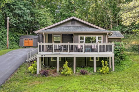 Pet-Friendly Pickens Vacation Rental with Fire Pit House in Pickens County