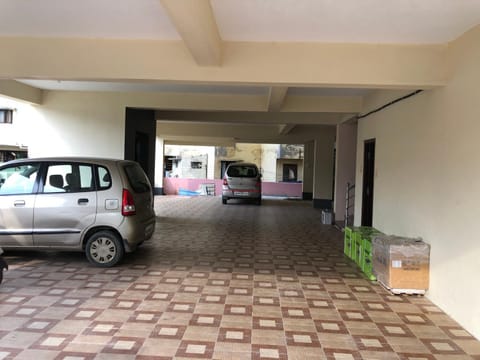 Tirumala Elite Homestay (near Railway station & Bustand) Condominio in Tirupati
