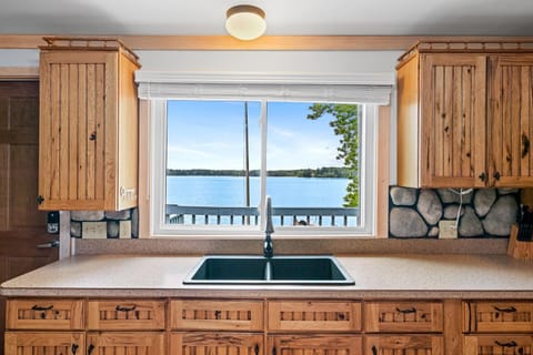 Fife Lake Lodge 2BR with Kitchen & Lake Views Apartment in Fife Lake