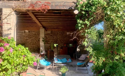Patio, Dining area