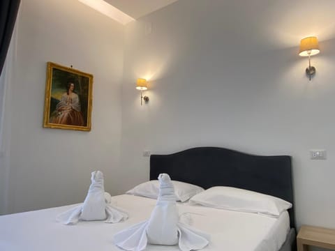 GUALTIERI LUXURY SUITE Bed and Breakfast in Ercolano