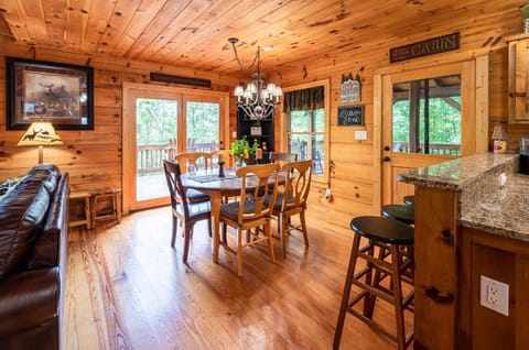 Heaven Sent - Spacious Family Cabin on Lake Nantahala Villa in Nantahala Lake