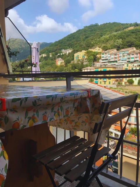 Balcony/Terrace, Dining area, Mountain view