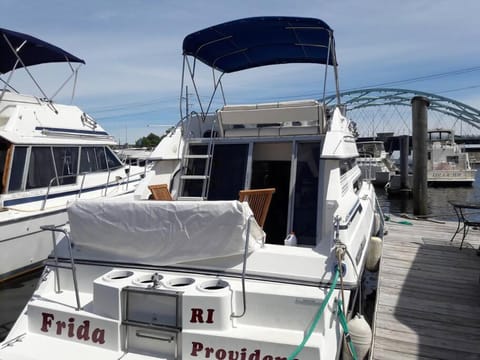 Yacht Stay Providence Marina Barco atracado in Providence