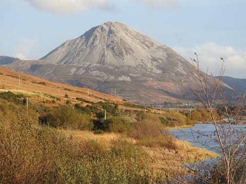 Nearby landmark, Natural landscape, Hiking
