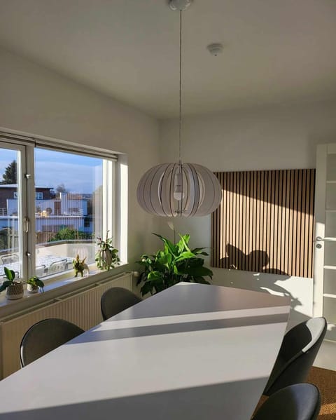 Moderne villalejlighed på 110 kvm + stor terrasse Appartement in Aarhus