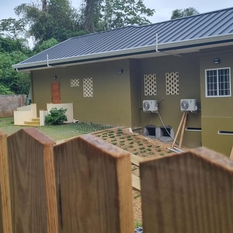 Easy Breezy House in Trinidad and Tobago