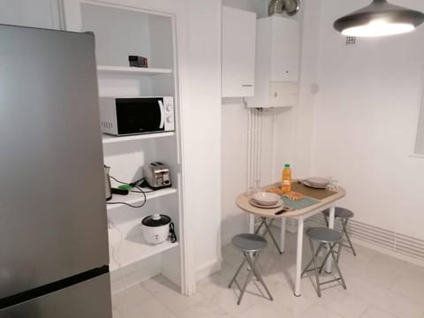 Appartement meublé proche du centre - Wifi/Parking Apartment in Clermont-Ferrand