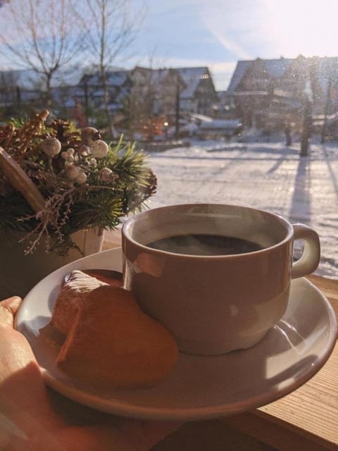 Day, Natural landscape, Coffee/tea facilities, Mountain view