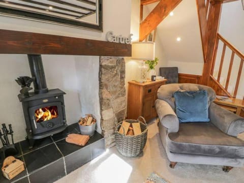 Cosy 19th C Cottage, Nr Betws-Y-Coed, Snowdonia House in Bro Garmon