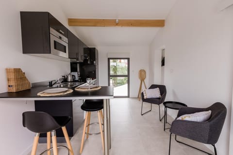 Les Calanques - Clim et Jacuzzi Apartment in Carnoux-en-Provence