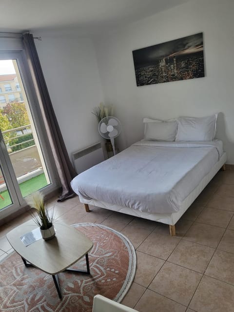 C210 Appartement Disneyland Paris Studio Apartment in Chessy