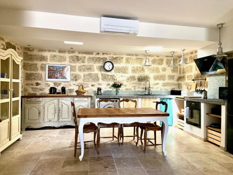 La Posada Townhouse with private parking House in Pézenas