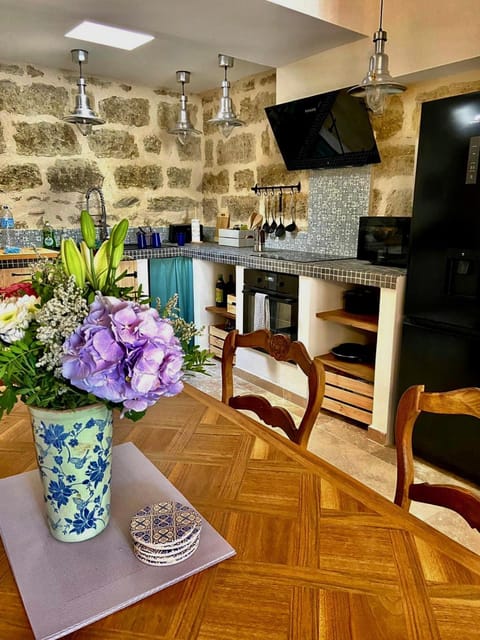 La Posada Townhouse with private parking House in Pézenas