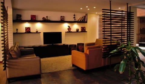 Communal lounge/ TV room